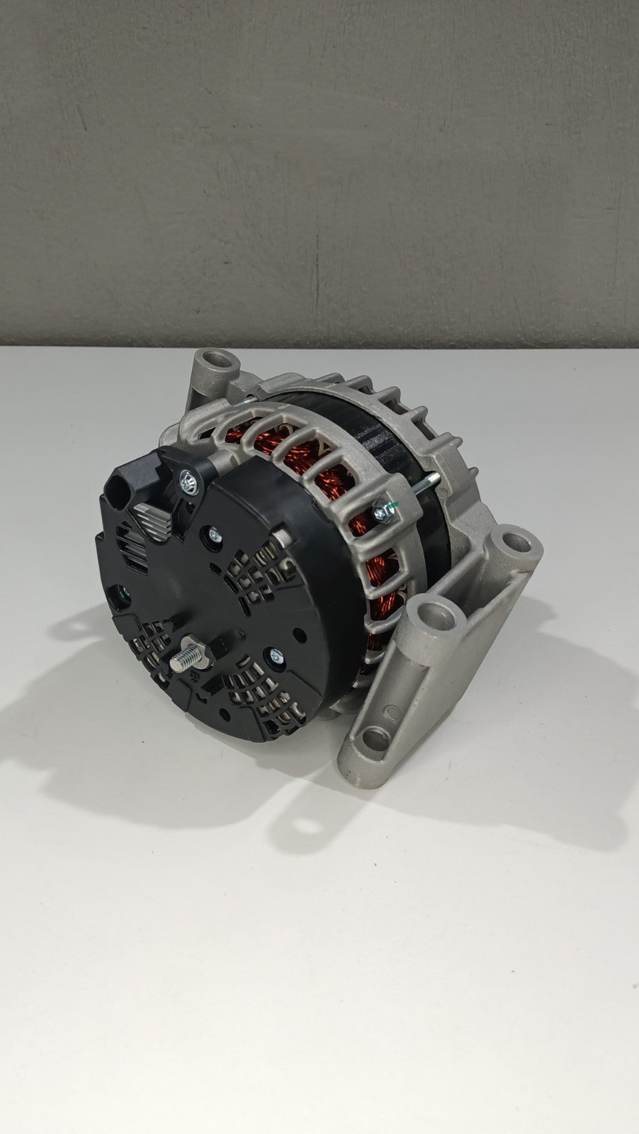 BOSCH Alternator For 2011-2018 Ford Transit FWD MK7 MK8 CUSTOM TOURNEO 2.2 D