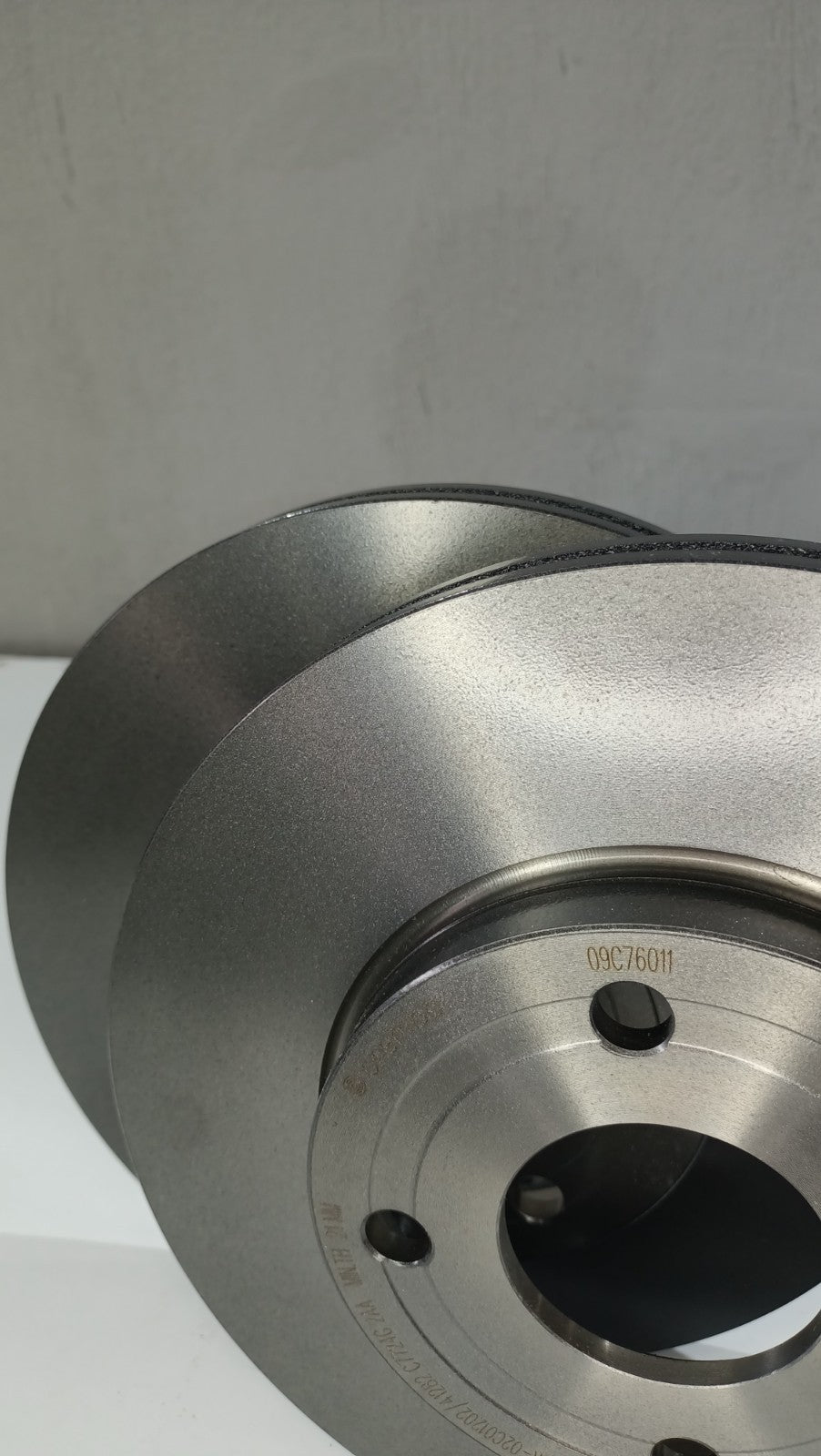 BREMBO Front Brake Discs Pair Vented 262mm For Ford Fiesta VII HJ, HF