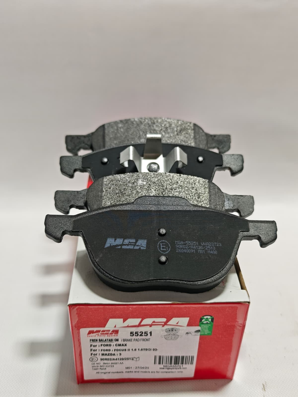 Front Brake Pads Set For VOLVO V40 52, 526 12 To 19 30681739 30683554 30715023