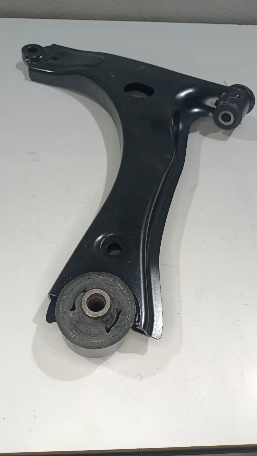 Wishbone / Suspension Arm Front Left Track Control 1763702 1791958 BK213A053AE