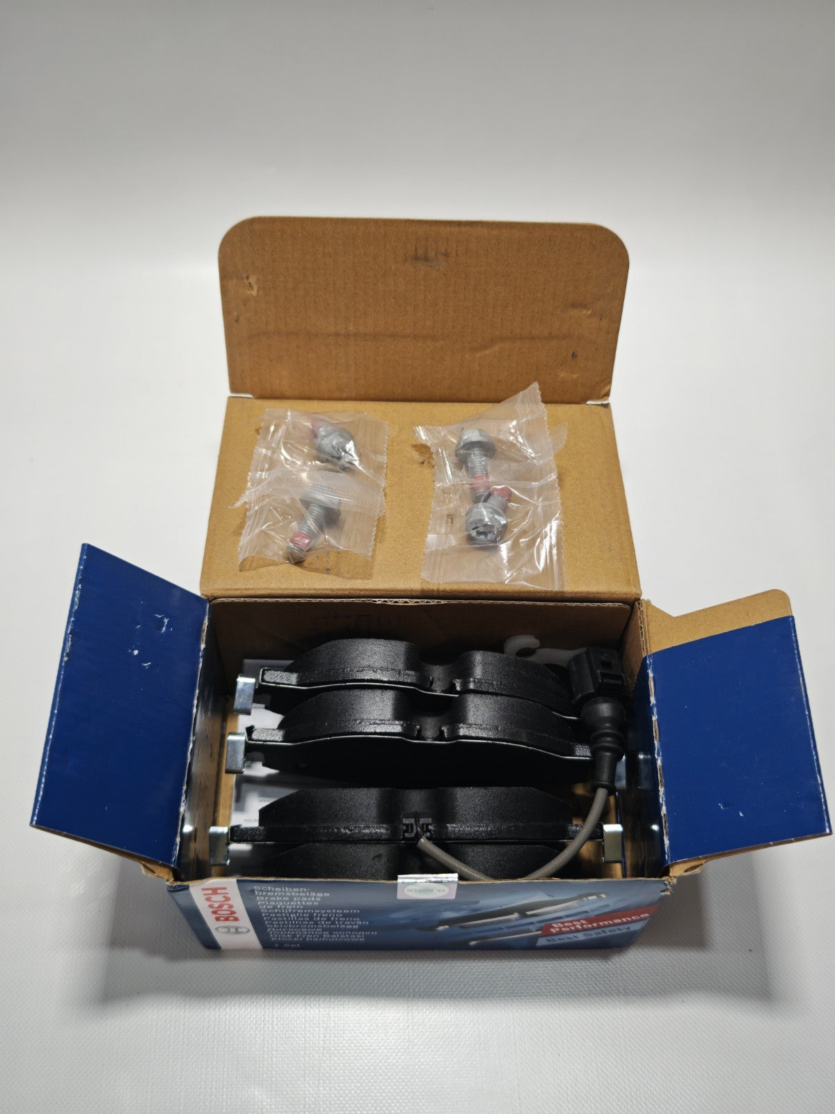 Bosch Brake Pads Set Front 0986494660 2K5698151 JZW698151AN 2K5698151A BP1505