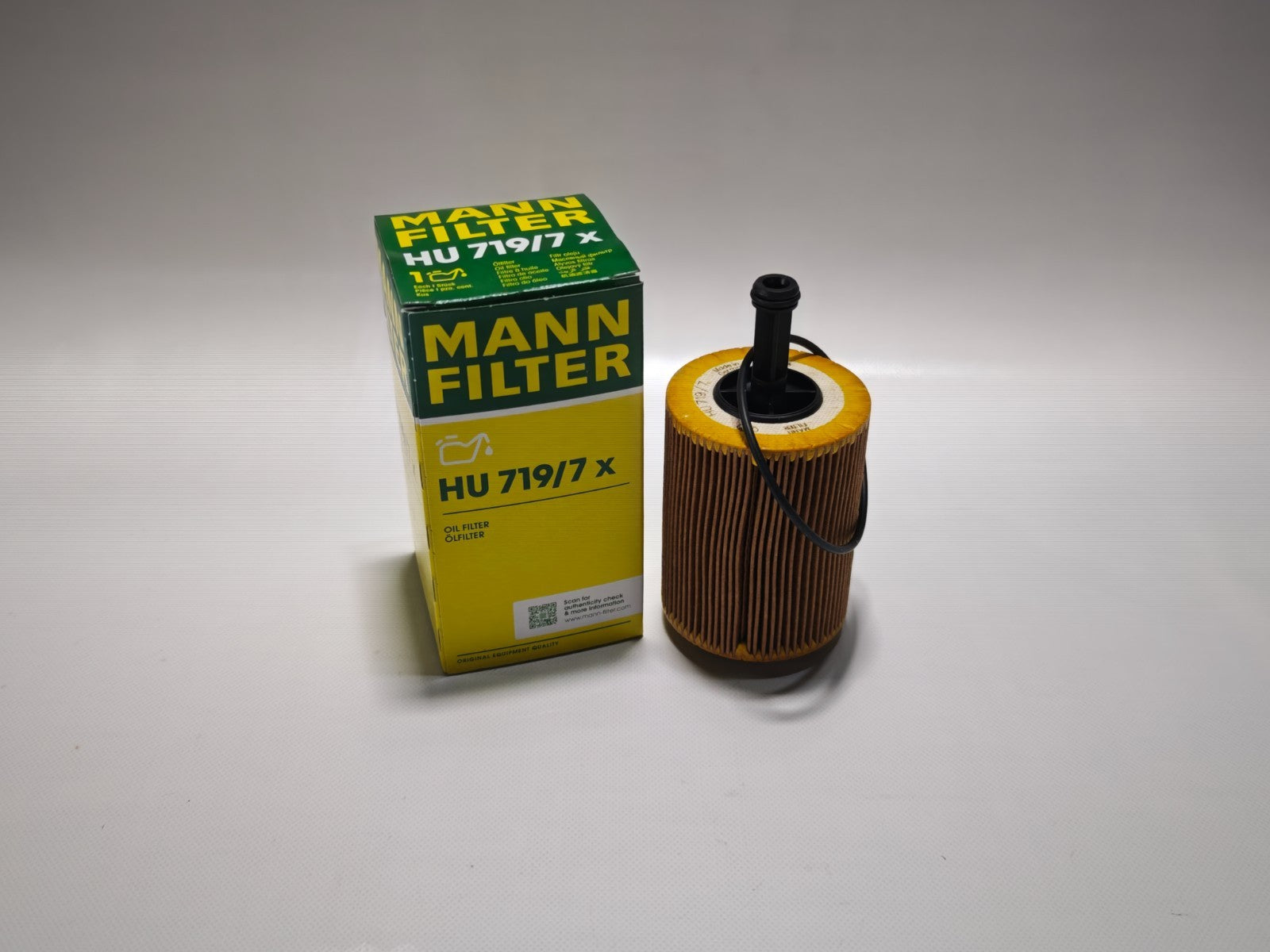 Mann Oil Filter HU719/7X 68001297AA K68001297AA 1118184 1250679 MN980125 Quality