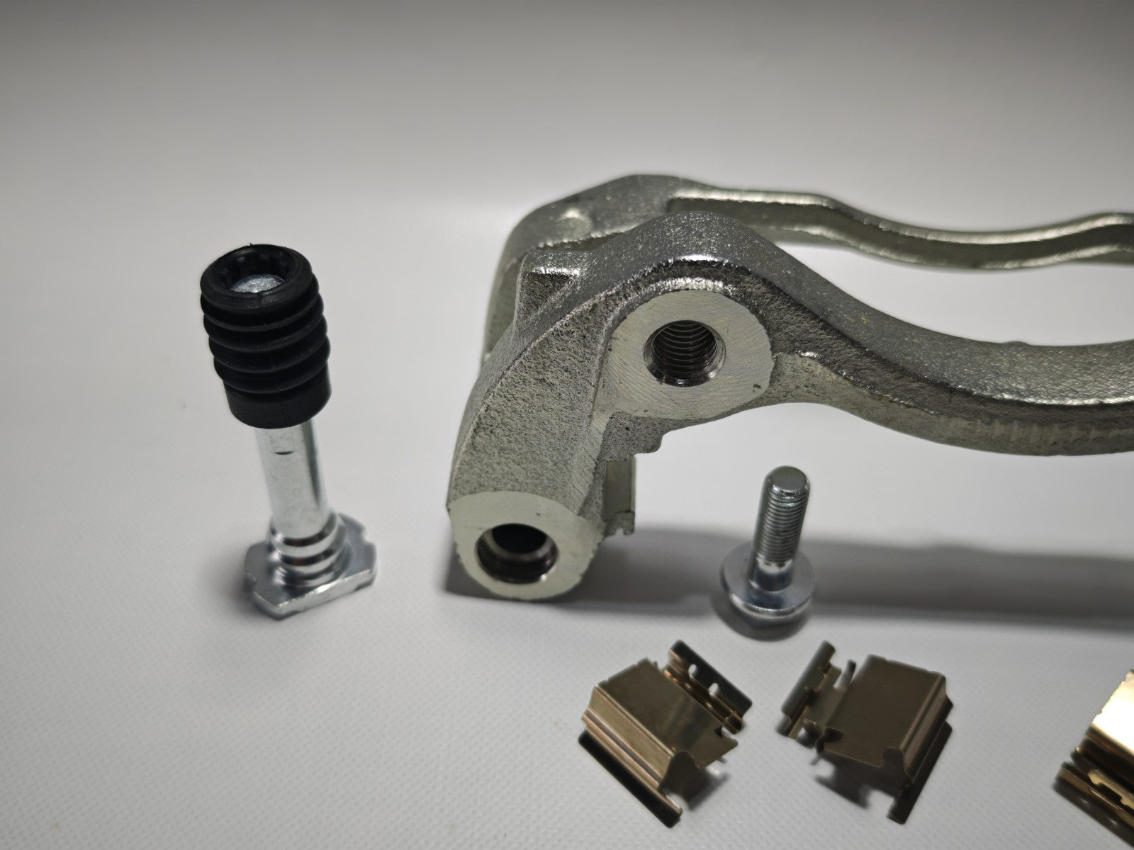 GENUINE Ford Transit Mk7 2.4 2.2 Rwd Front Left Brake Caliper Bracket  1433945