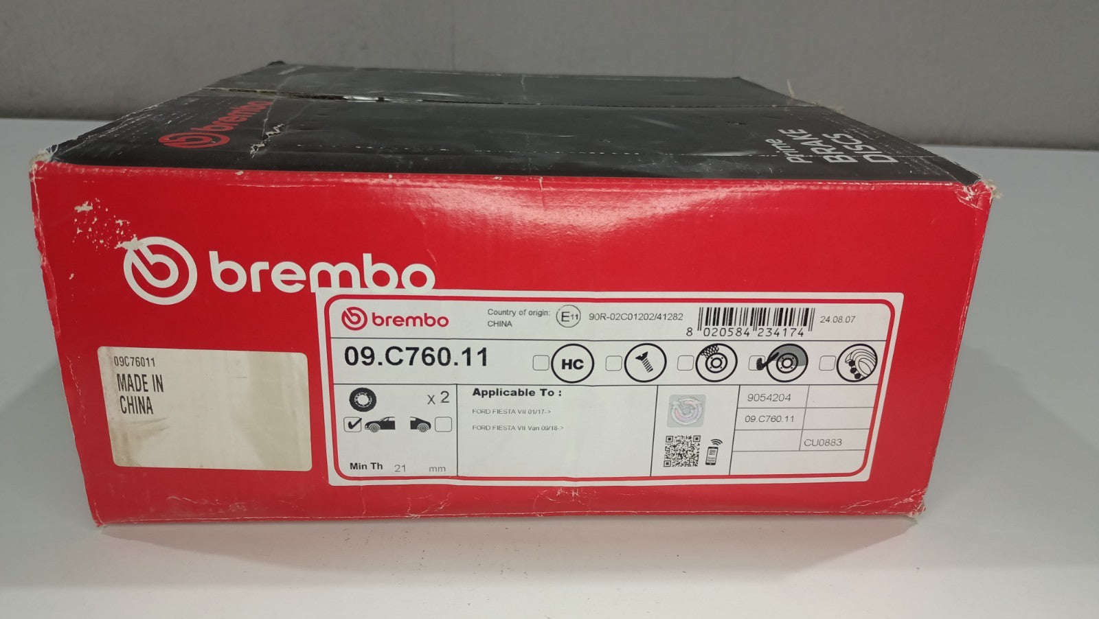 BREMBO Front Brake Discs Pair Vented 262mm For Ford Fiesta VII HJ, HF