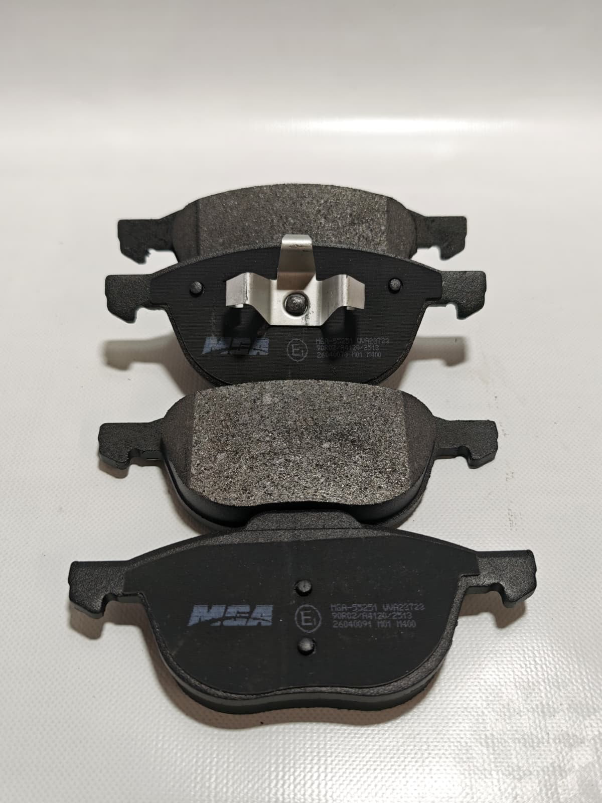 Front Brake Pads Set For VOLVO V40 52, 526 12 To 19 30681739 30683554 30715023