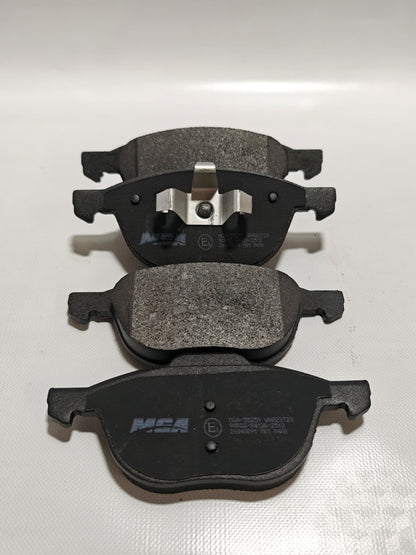 Front Brake Pads Set For VOLVO V40 52, 526 12 To 19 30681739 30683554 30715023