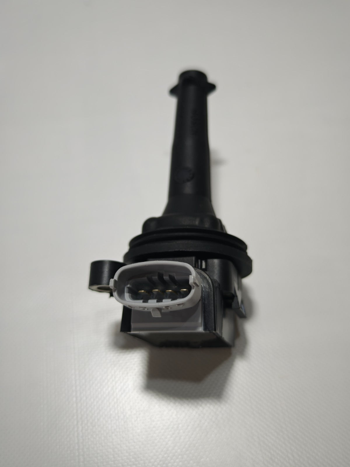 Bosch Ignition Coil For Ford Volvo 2005-2011 1371601 6M5G12029AA 30713417