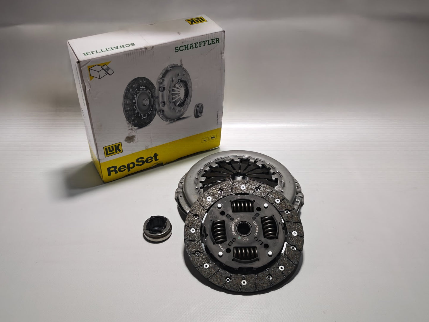 LuK Clutch Kit 3pc (Cover+Plate+Releaser) 620326800 1607870480 1610922580