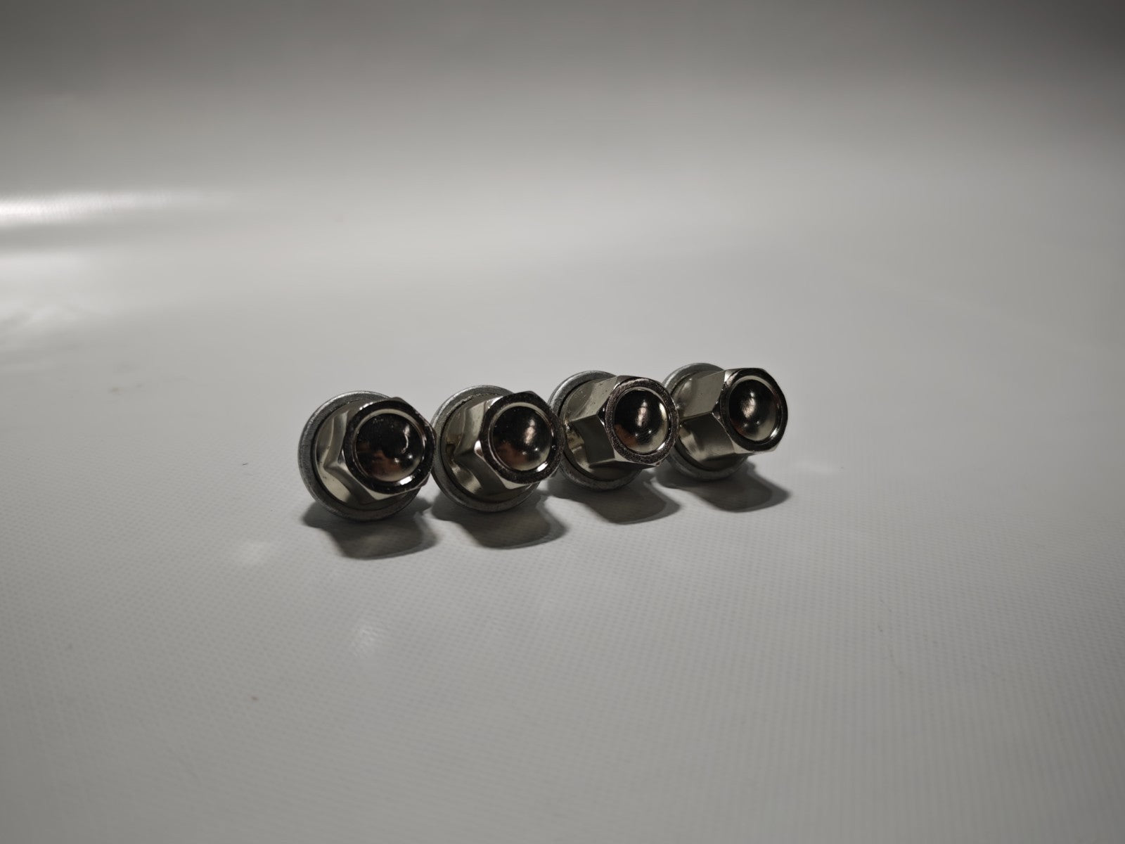 4x Alloy Wheel Nuts For Volvo C30 S40 V40 V50 Ford Fiesta Focus Genuine Quality